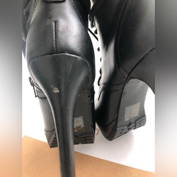 Black Ankle boots. Black ankle chunky combat high heel booties - Picture 4 of 9